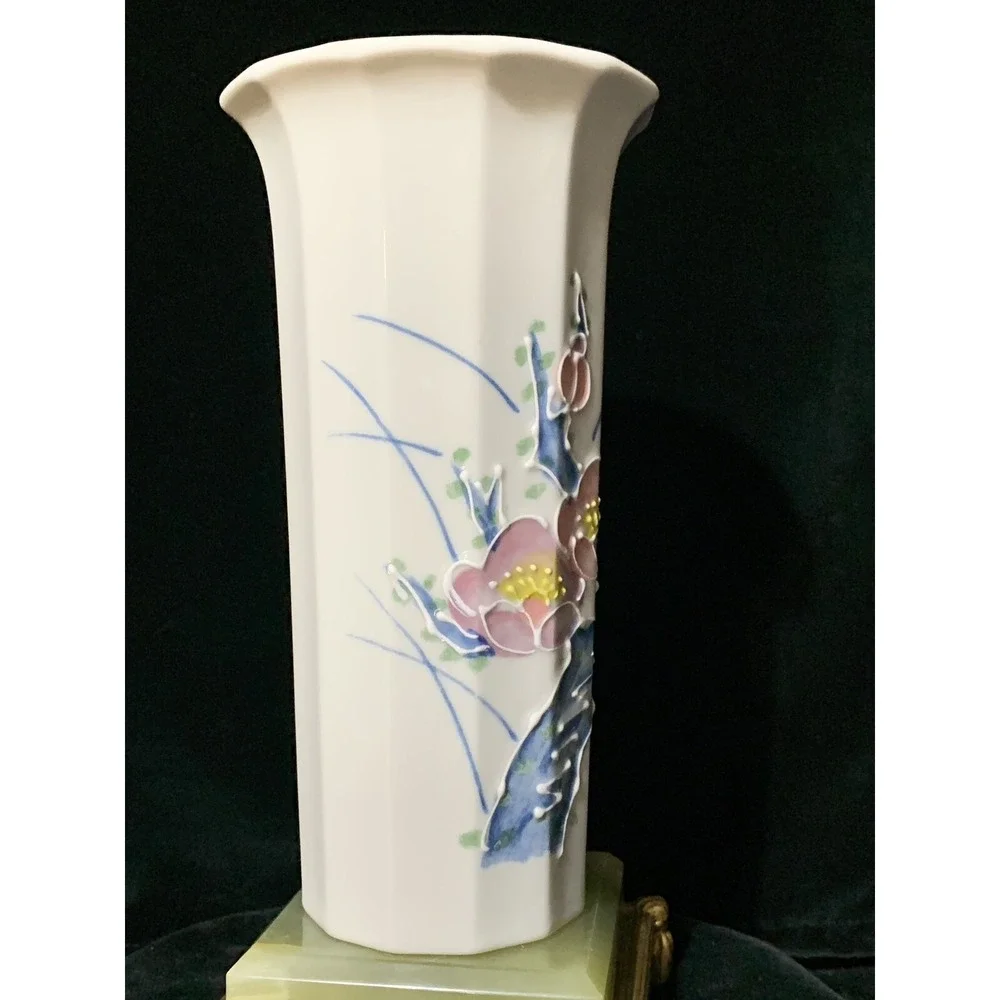 Raised Relief Floral 8